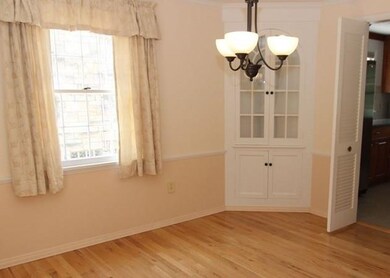 Corner built-in cabinet in the dining room and nic