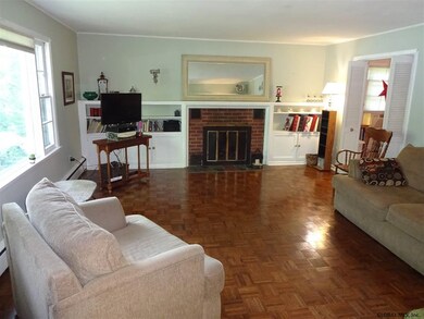 44 Greenleaf Dr, Delmar, NY 12054 - photo 2