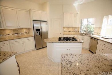 JUST REMODELED KITCHEN, QUARTZ COUNTERS, STAINLESS
