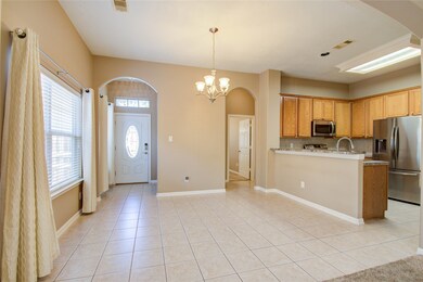15910 Cottage Ivy Cir, Tomball, TX 77377 - photo 3
