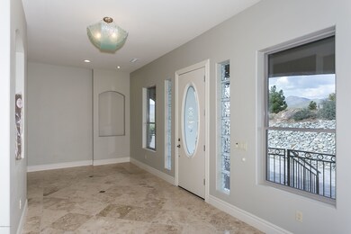 004_Foyer