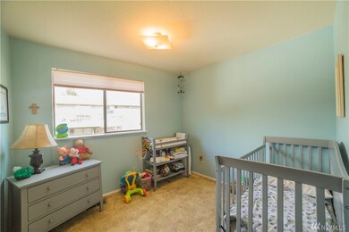 905 Manzanal St NE, East Wenatchee, WA 98802 - photo 6