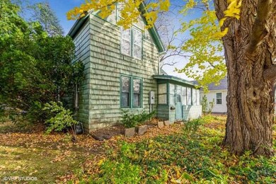 1612 Main St, Cedar Falls, IA 50613 - photo 2