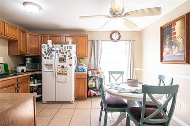 3829 SW 8th Ct unit 3907, Cape Coral, FL 33914 - photo 4