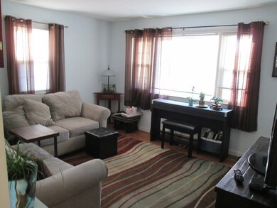 11 Winthrop St, Peabody, MA 01960 - photo 2