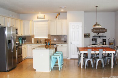 10110 Round Ridge, San Antonio, TX 78254 - photo 6