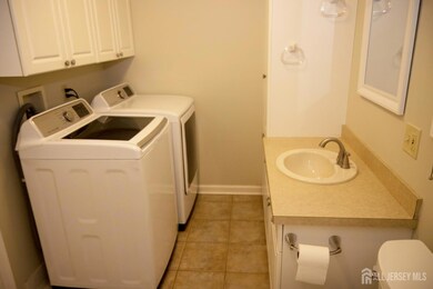 494 Harris Ave unit B, Middlesex, NJ 08846 - photo 7