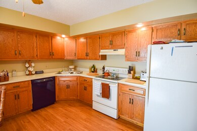 103 Caterpillar Dr unit 1A, Joliet, IL 60436 - photo 6