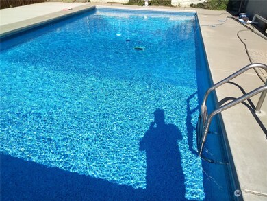 215 S Iowa Ave, East Wenatchee, WA 98802 - photo 4