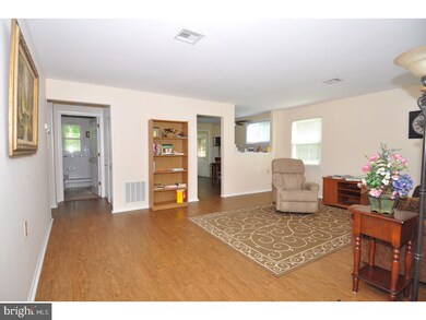 42 Huntington Dr, Southampton, NJ 08088 - photo 3