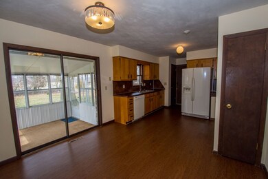 57315 Horseshoe Ct, Goshen, IN 46528 - photo 4