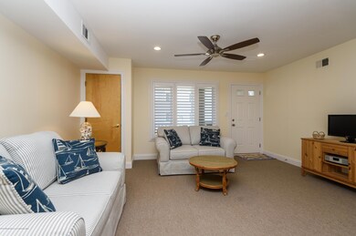 04_209OceanAve_Unit12_165_LivingRoom_HiR
