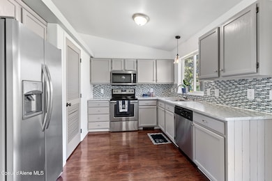 1705NSummerRoseSt-16