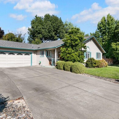 2884 Galaxy Way, Grants Pass, OR 97527 - photo 2