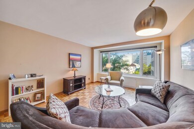 The Potomac Plaza Co-op unit 431, Washington, DC 20037 - photo 3