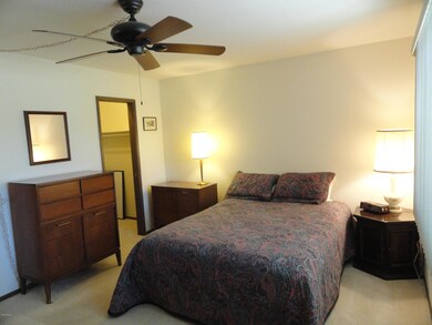 10434 W Hutton Dr, Sun City, AZ 85351 - photo 7