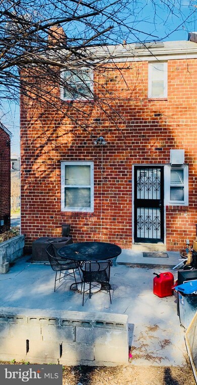 4317 F St SE, Washington, DC 20019 - photo 2