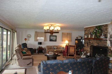 3923 Highway 49, Tennessee Ridge, TN 37178 - photo 7