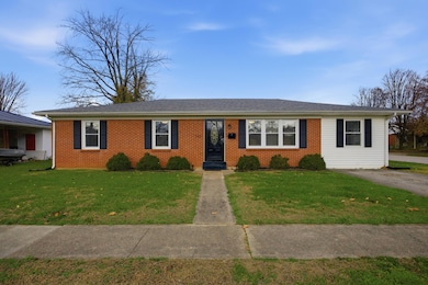 743 Greenbriar Dr, Harrodsburg, KY 40330 - photo 2