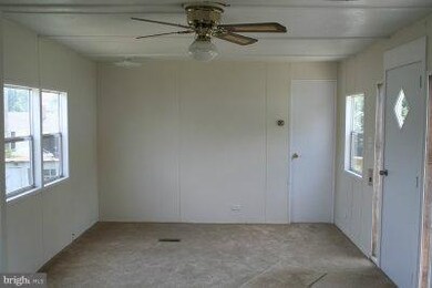 104 Massanutten St, Edinburg, VA 22824 - photo 4