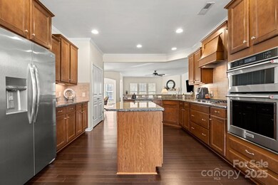 2071 Bronze Leaf Dr, Fort Mill, SC 29707 - photo 7