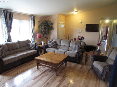 29246 Link Ln, Junction City, OR 97448 - photo 2