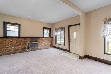 4039 9th St, Des Moines, IA 50313 - photo 3