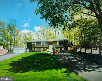 18324 Nob Hill Dr, Triangle, VA 22172 - photo 2