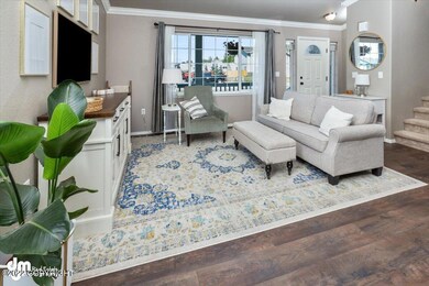 04-Living Area 1_IMG_1844