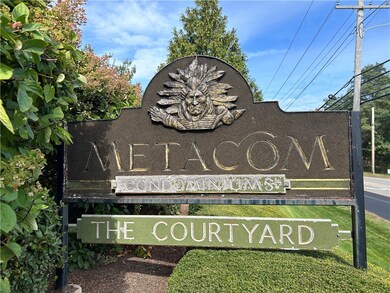 673 Metacom Ave unit 51, Bristol, RI 02809 - photo 2