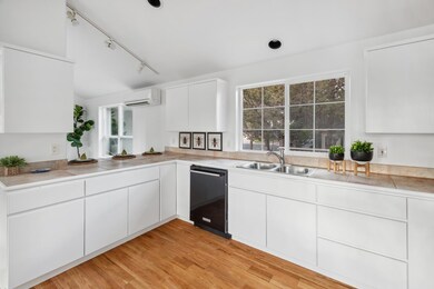 20250612-2799-ne-baroness-place-web-08