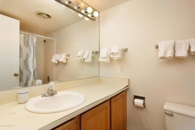 222HunterCreekCondo_HiRes008
