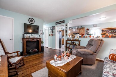 8904 Mahoney Drive-20