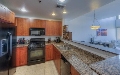 Kitchen (2)