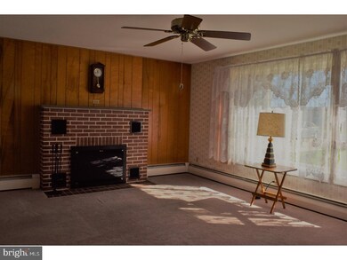 1687 County Line Rd, Bechtelsville, PA 19505 - photo 4