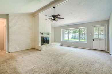 16635 Townes Rd, Friendswood, TX 77546 - photo 4