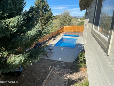1602 Stein Rd, Yakima, WA 98908 - photo 5