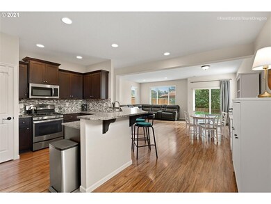 13684 SE Siskin Ln, Happy Valley, OR 97015 - photo 5