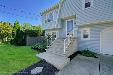 10 Bergen Ave, North Middletown, NJ 07748 - photo 4