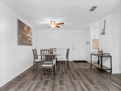 7 Greenbriar Dr unit 111, North Reading, MA 01864 - photo 4