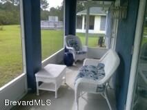 Triangle back porch