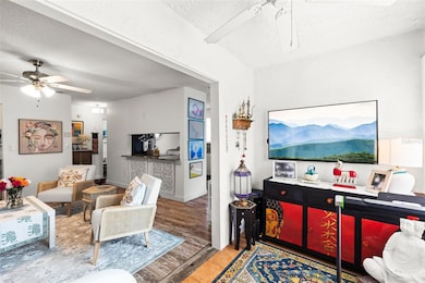 3802 Cortez Cir unit C, Tampa, FL 33614 - photo 6