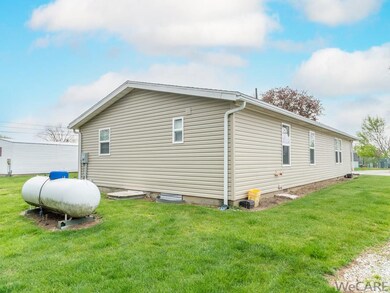 34 Eastlake Dr, Wapakoneta, OH 45895 - photo 4