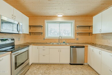 2420EAveC_00014