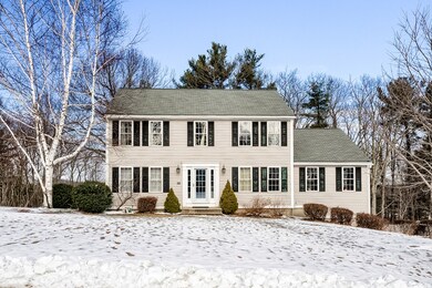 28 Valley View Cir, Rutland, MA 01543 - photo 2