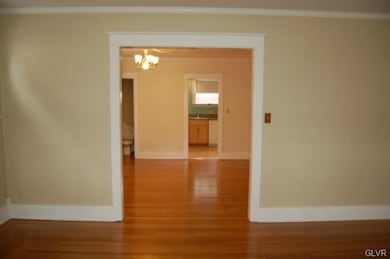 2208 W Allen St, Allentown, PA 18104 - photo 5