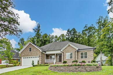 1011 E Chamberlin Dr, Asheboro, NC 27205 - photo 2