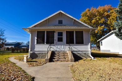 504 Flannery Ave, Cambridge, NE 69022 - photo 2