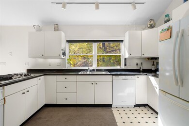 85 Souhegan St, Milford, NH 03055 - photo 2