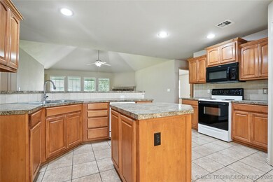 12006 S Nandina St, Jenks, OK 74037 - photo 3